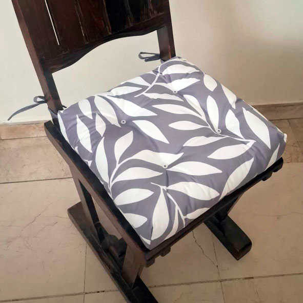 پد نشیمن صندلی چوبی